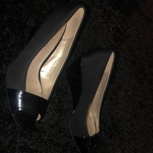 All black Bandolino short heals